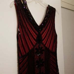 Size XL Beautiful maroon and black flapper dress